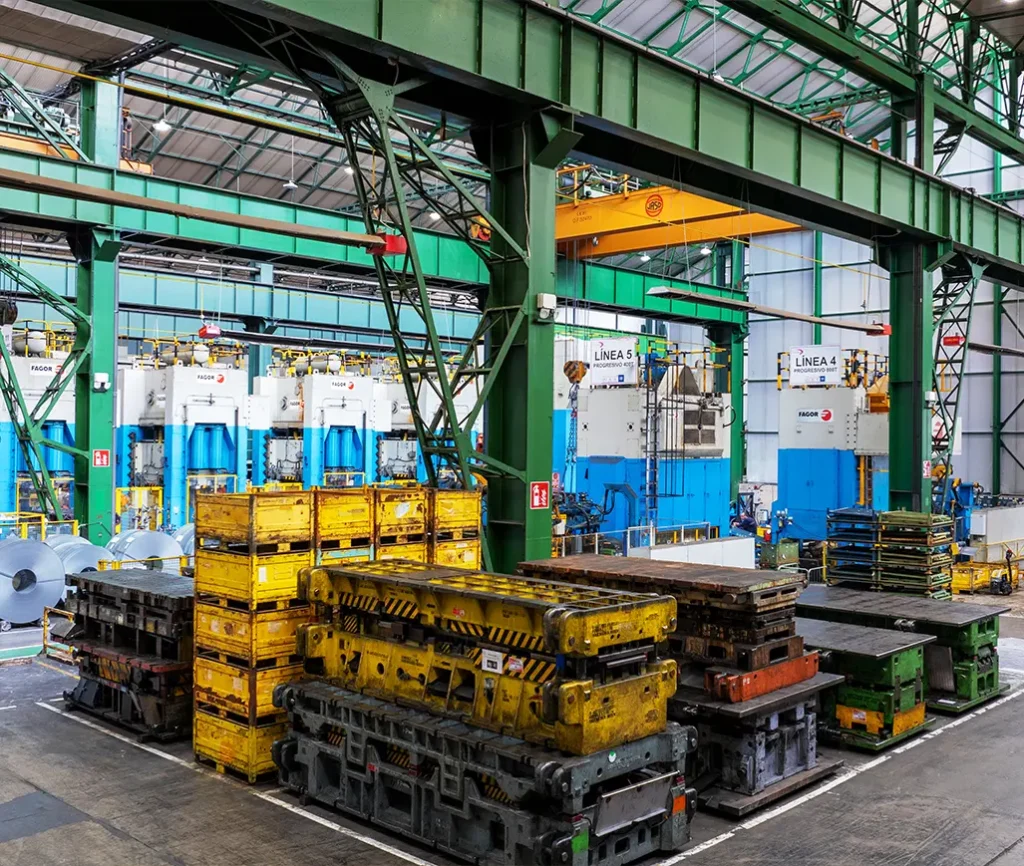 Galeria_Proceso_Estampacion-2_Rubi_Automotive