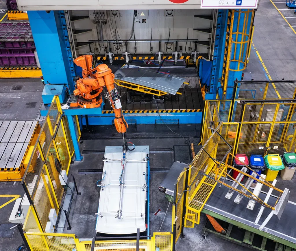 Galeria_Proceso_Estampacion-3_Rubi_Automotive