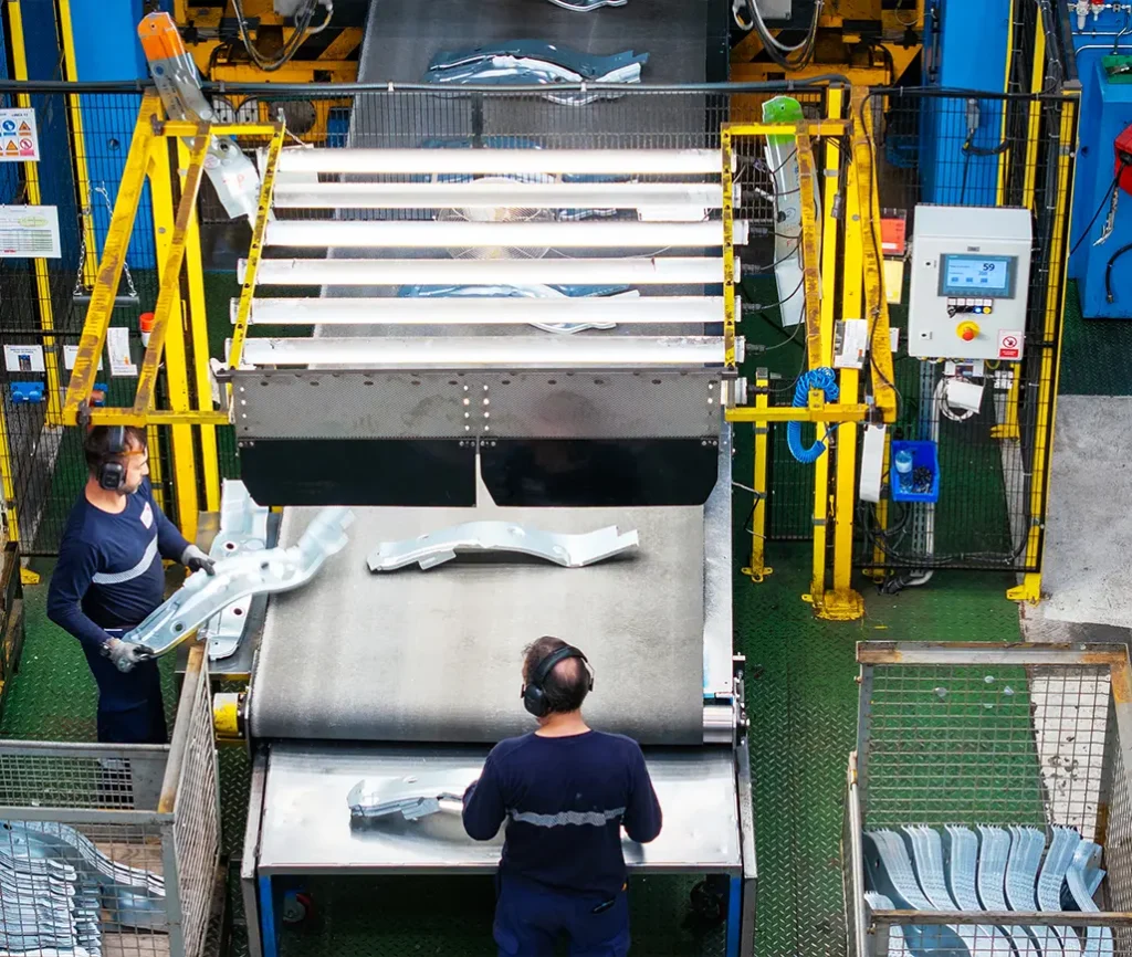 Galeria_Proceso_Estampacion-5_Rubi_Automotive