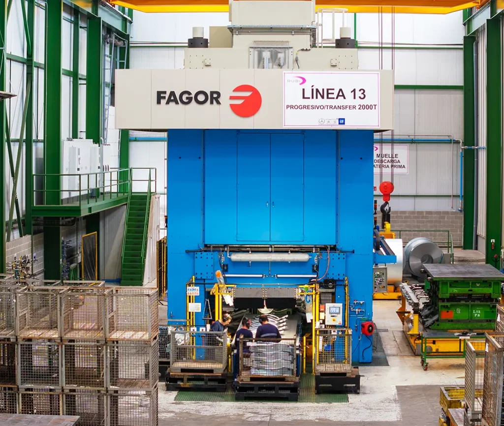 Galeria_Proceso_Estampacion-6_Rubi_Automotive