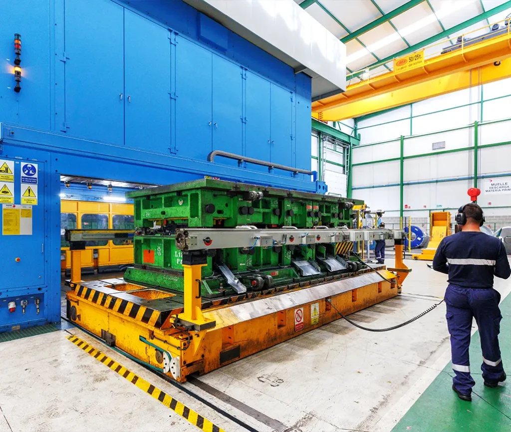 Galeria_Proceso_Estampacion-7_Rubi_Automotive