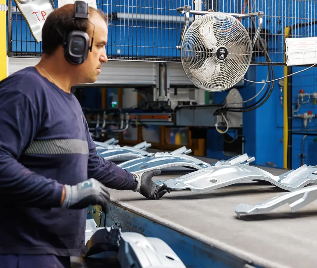 Galeria_Proceso_Estampacion-8_Rubi_Automotive