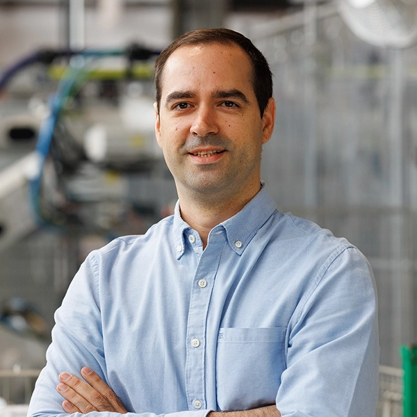 Iker Martínez, ingeniería